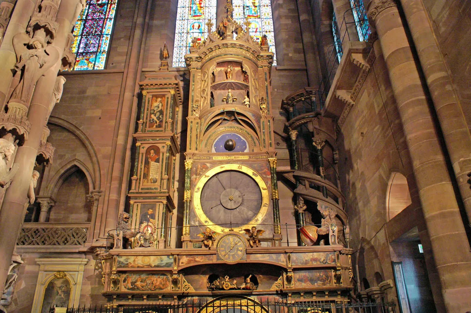 L'horloge astronomique dans le croisillon sud